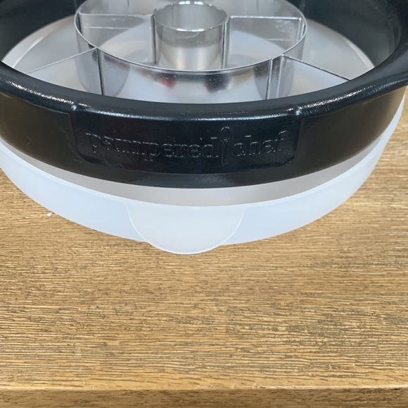 Pampered chef pineapple wedger - Picture 3 of 3